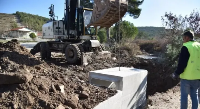 Manisa Büyükşehir Belediyesi'nden Sağanak Yağışa Karşı Etkili Çözüm